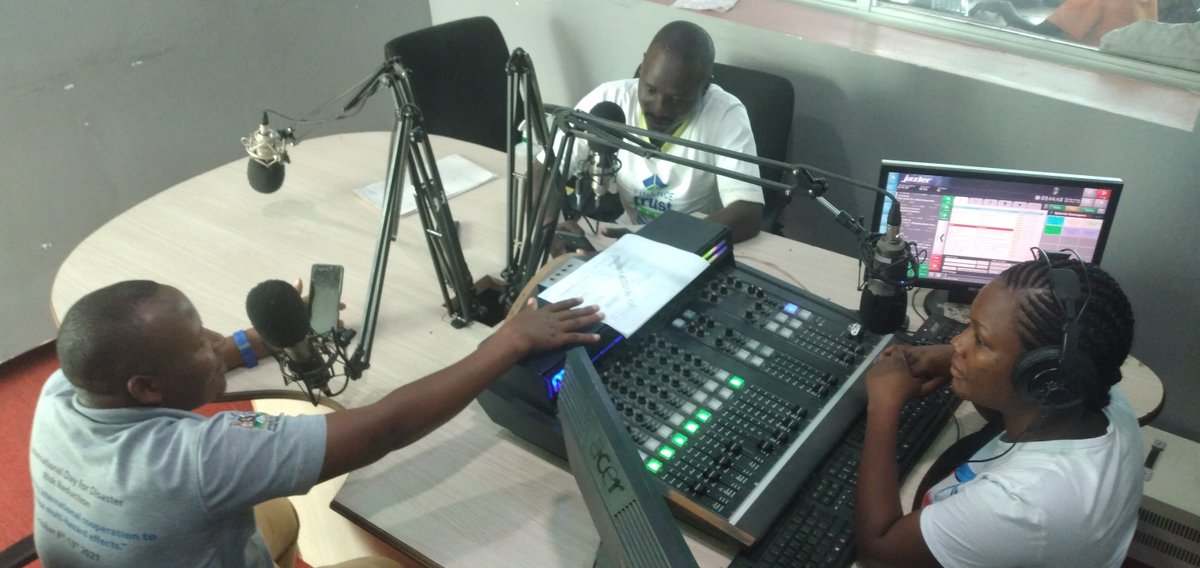 879vokfm's tweet image. It's the #MidWeekEdition of #Bwashesha 
You are joined by Afande Muki,  Eunice Bimbo and Omutaka Vanansio 

Where are you listening from?