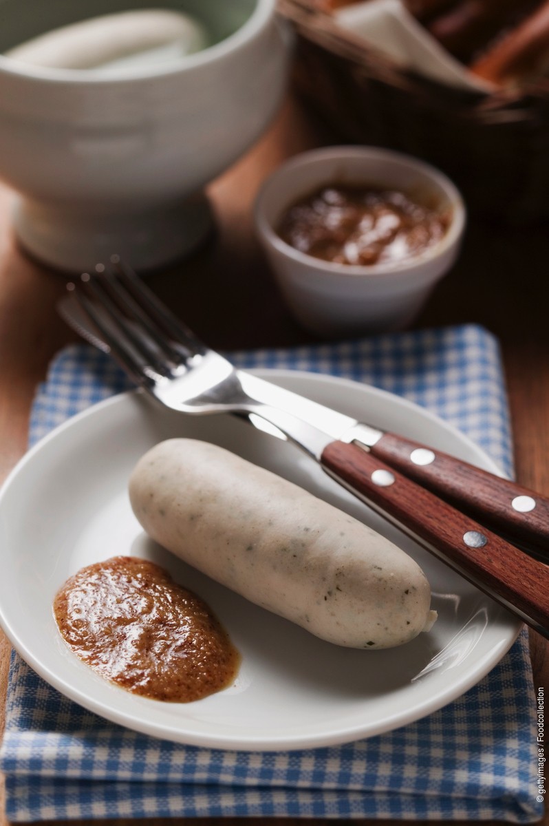 VisitGermanyUK's tweet photo. Where is your favourite place to eat a typical German sausage?
📍 Currywurst in Berlin
📍 Weißwurst in Munich
📍 Rostbratwurst in Nuremberg
📍 Thüringer Bratwurst in Erfurt
... or can you suggest another great place to eat an original German sausage? 
#EnjoyGermanFood https://t.co/7AZcROKGiv