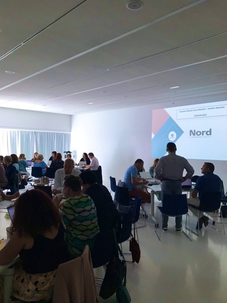 Travail ce matin au <a href="/mus_verre/">MusVerre</a> à l’élaboration conjointe de la feuille de route de la semaine #reussirsansattendre 2022,les professionnels du <a href="/departement59/">Département du Nord</a> du @poleemploi_HDF et de la Région <a href="/hautsdefrance/">Région Hauts-de-France</a> réunis pour le retour à l’emploi des ARSA <a href="/ManessePerrine/">Manesse Perrine</a> <a href="/LIVIACarmelo2/">LIVIA Carmelo</a>