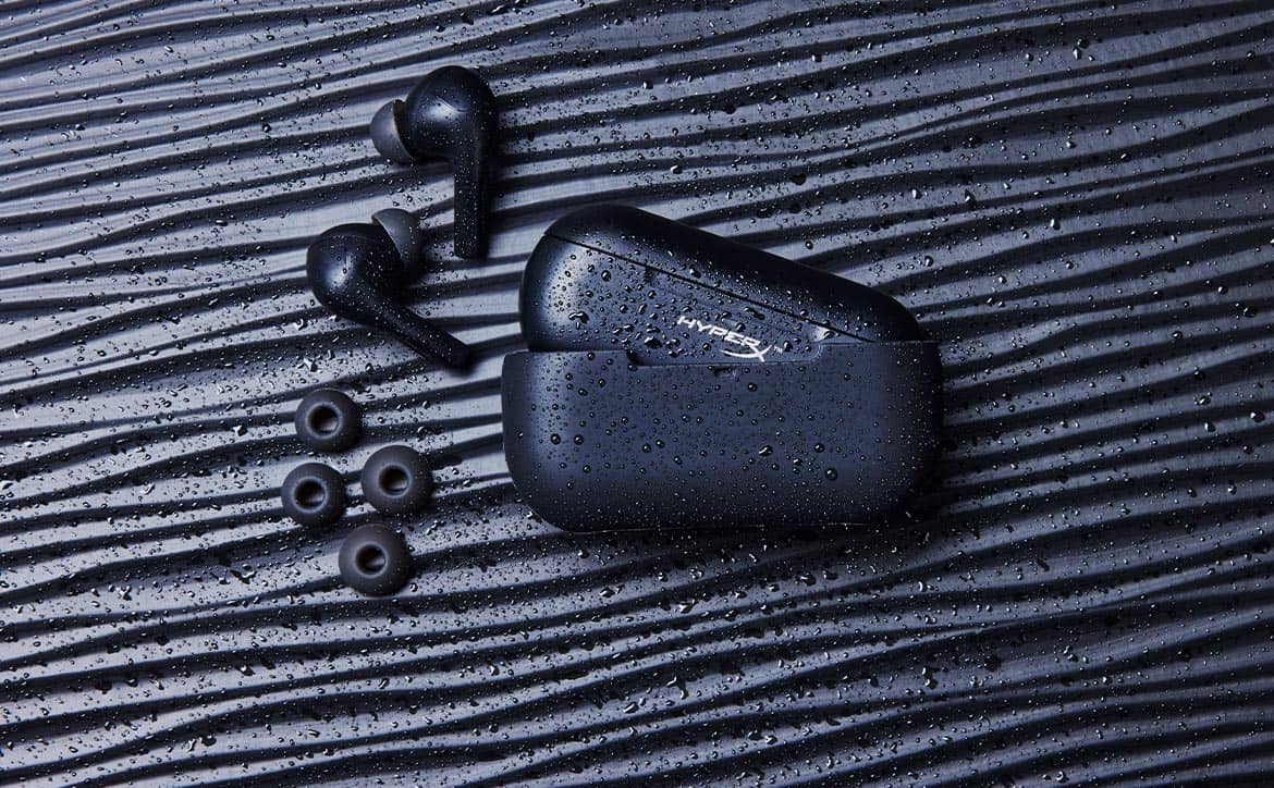 techaeris's tweet photo. The @HyperX Cloud MIX Buds true wireless in-ear gaming headset features both Bluetooth 5.2 and a wireless USB-C dongle for mobile and computer use.
#HyperX #CloudMIX #TWS #TrueWirelessEarbuds #gaming #audio #Bluetooth
https://t.co/cnvwukMI4m https://t.co/8O7iOENrNc