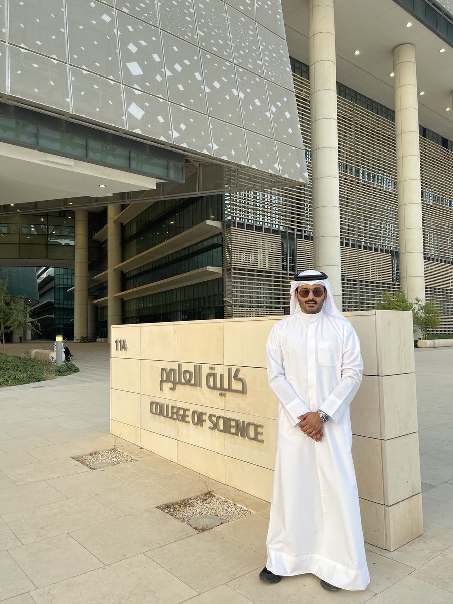 Aladwni58's tweet photo. "النفسُ تَسمو بالطّموحِ وَ كُلّما
حاذيتُ نَجماً صارَ هَمّي أَبْعَدا"

 بكالوريوس جـيولوجيا - جـامعة الكويت 🎓 https://t.co/VYGgfjEyhf