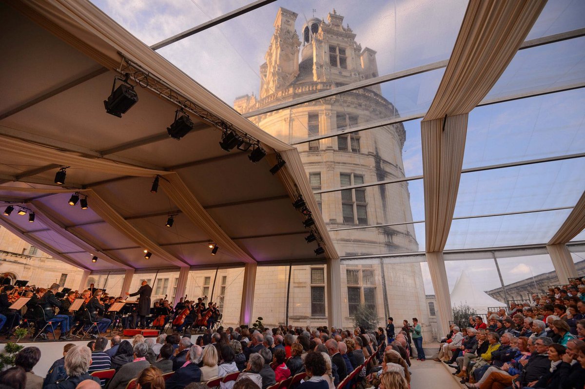 domainechambord's tweet photo. Depuis 2011, "estival" rime avec "festival". Cette année, nous vous invitons à vivre l'expérience rarissime du "Piano Silent", immersion totale dans le répertoire minimaliste jouée par la pianiste @vwagnerpianiste 

👉🏻 https://t.co/82j7h0SwF5

#CreatorsMW #createursMW #MuseumWeek https://t.co/J57QPYof6C