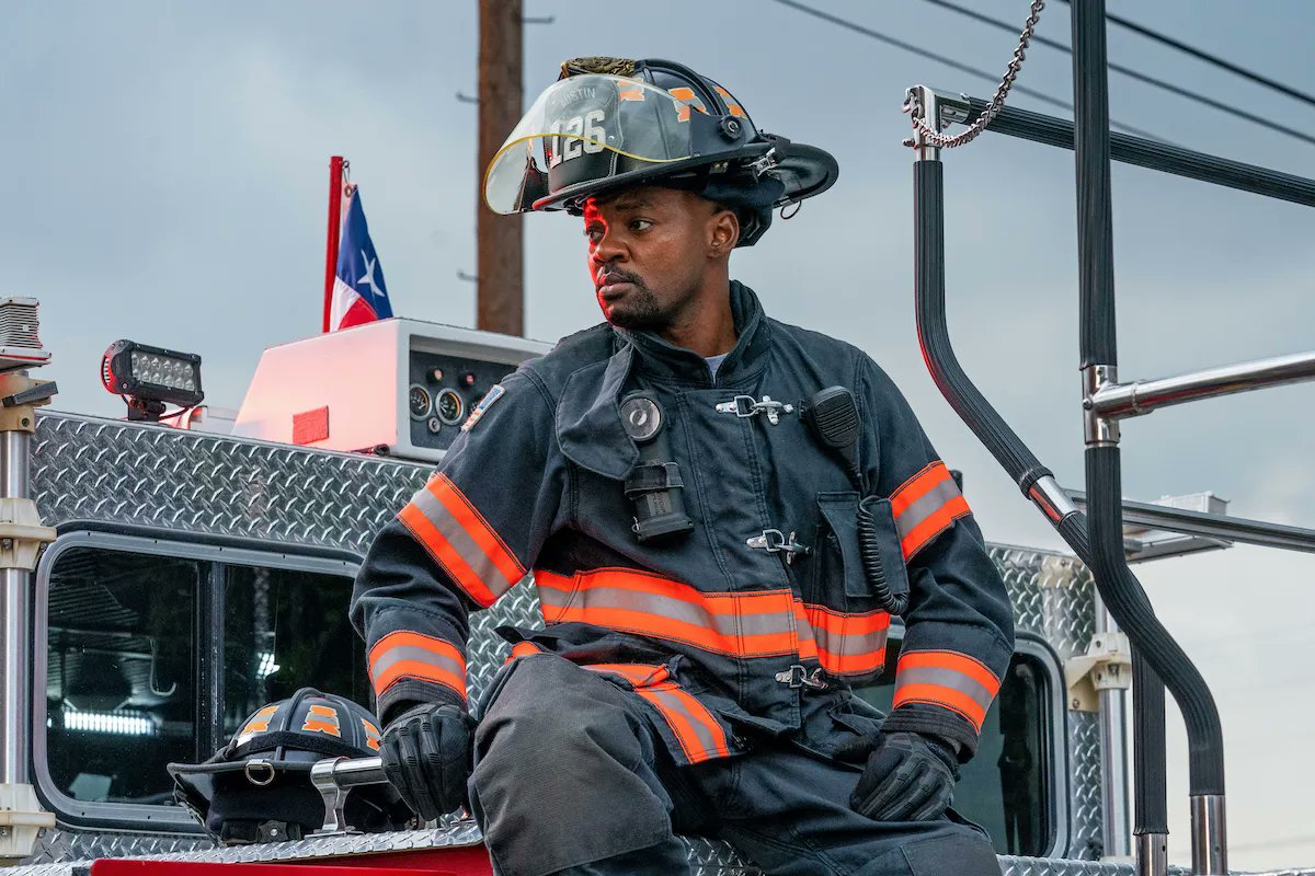 TellTaleTV_'s tweet photo. #ATX hosted ‘GLAAD’s Fireside Chat with 9-1-1: Lone Star’s @TheBrianMichael at this year's festival, and we've got a recap! https://t.co/9SrnmcyCGD #911LoneStar #RepresentationMatters https://t.co/sSHIgnAcJ9
