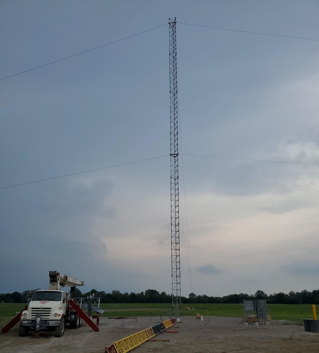 TowerSystemsInc's tweet photo. Ginpole for Life! #towersystemsinc #towersystems #WeRise #towertech #ginpole #guyedtower #ohio #boomtruck #charliebrown https://t.co/Pwqe7tmY29