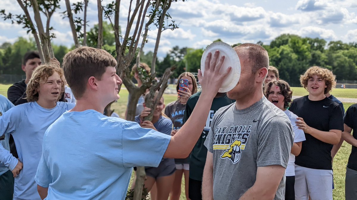 Oak Knoll Middle School tweet media