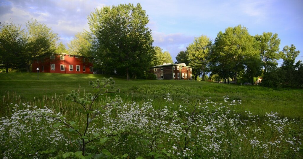 goddardcollege's tweet photo. Our community sprawls far and wide, but we'll always call this beautiful campus home!
#goddardcollege #nontraditionalstudent #independentlearning #graduateschool #vermonting #plainfieldvt https://t.co/tupxNFXB6h