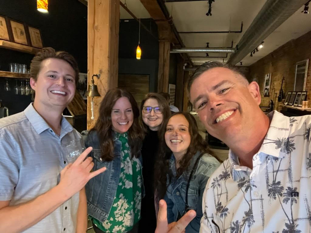 Market_Element's tweet image. TME Chicago Style! Our team had a blast last week visiting our friends at @CGLife and exploring the Windy City🏙️ The trip was full of great company, many laughs, and delicious food and drinks. Until next time!