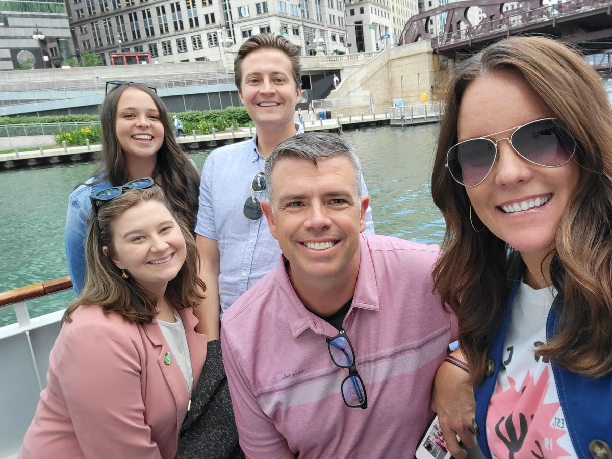 Market_Element's tweet image. TME Chicago Style! Our team had a blast last week visiting our friends at @CGLife and exploring the Windy City🏙️ The trip was full of great company, many laughs, and delicious food and drinks. Until next time!