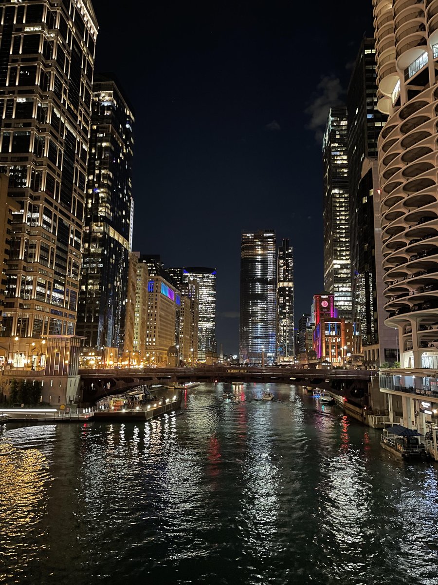 Market_Element's tweet image. TME Chicago Style! Our team had a blast last week visiting our friends at @CGLife and exploring the Windy City🏙️ The trip was full of great company, many laughs, and delicious food and drinks. Until next time!
