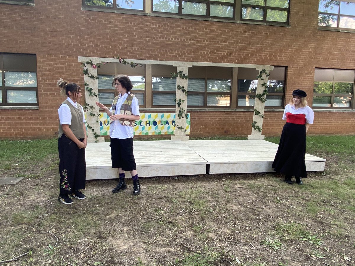MVHSTheatreArts's tweet photo. AS YOU LIKE IT opens tonight at 7pm!!!  See you there!!! https://t.co/TPQsJVJ89X
