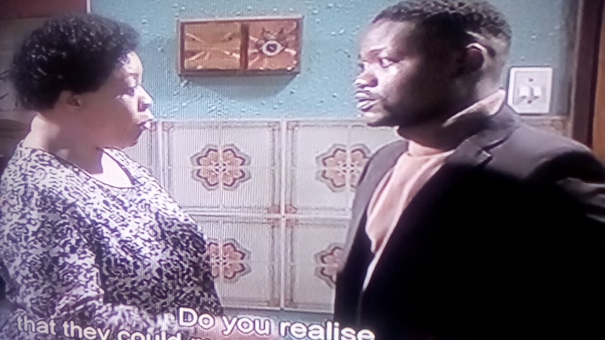MoleheReuben's tweet photo. She hates you cos She doesn't want u to jol Lizzie 😂#Skeemsaam https://t.co/zEaoF7F0ea