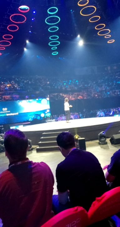 Chtr_Ronnie's tweet photo. Back at Cisco Live Keynote,  16000 people #CiscoLive https://t.co/Fs0cn2IlHh