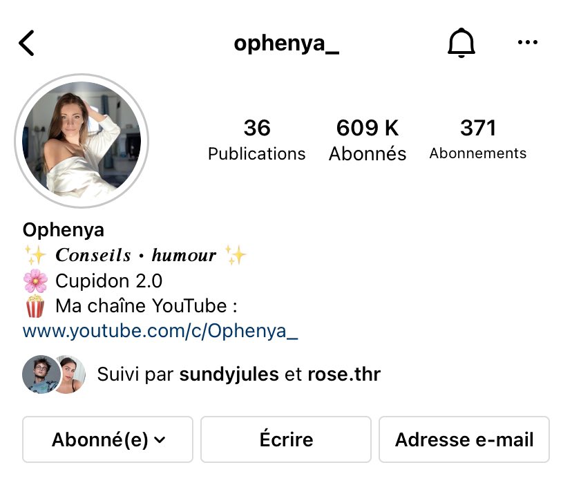 Thread aesthetic tweet media