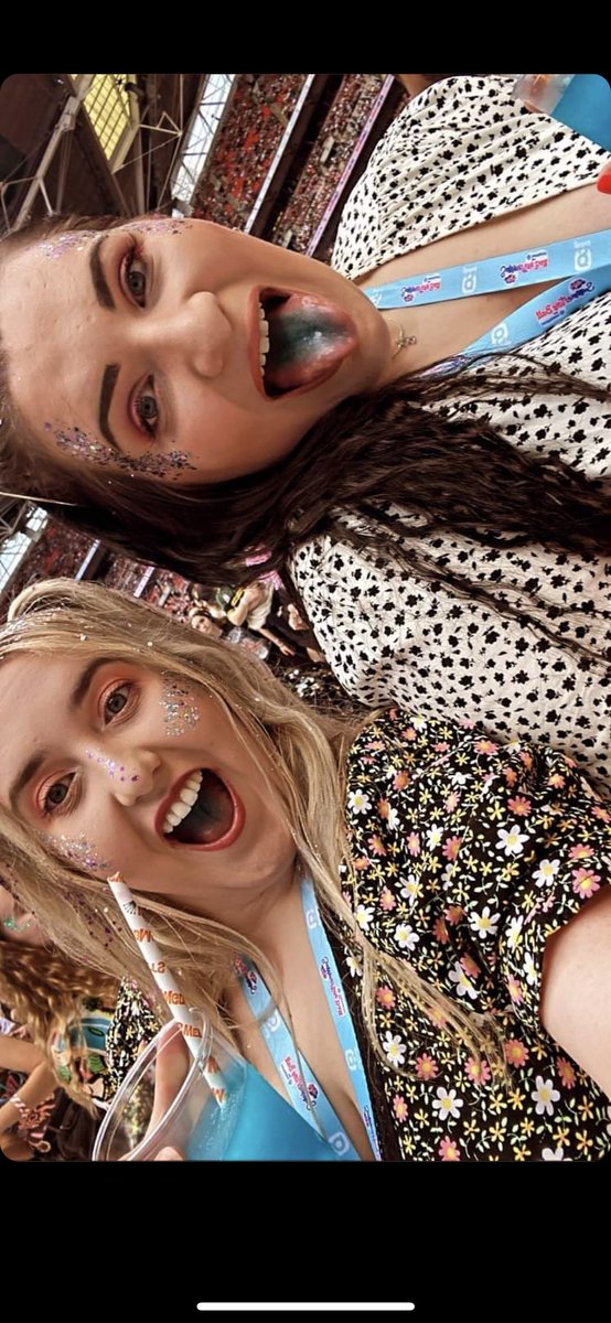 Apart from my career, uni gave me my best friend 💖