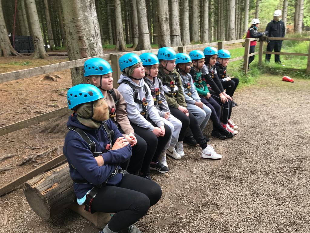 St_GeorgesCPS's tweet photo. Abseiling and crate stacking really challenged us this morning! Year 6 are having a blast 🧗‍♀️ https://t.co/Fz4RuQRRwQ