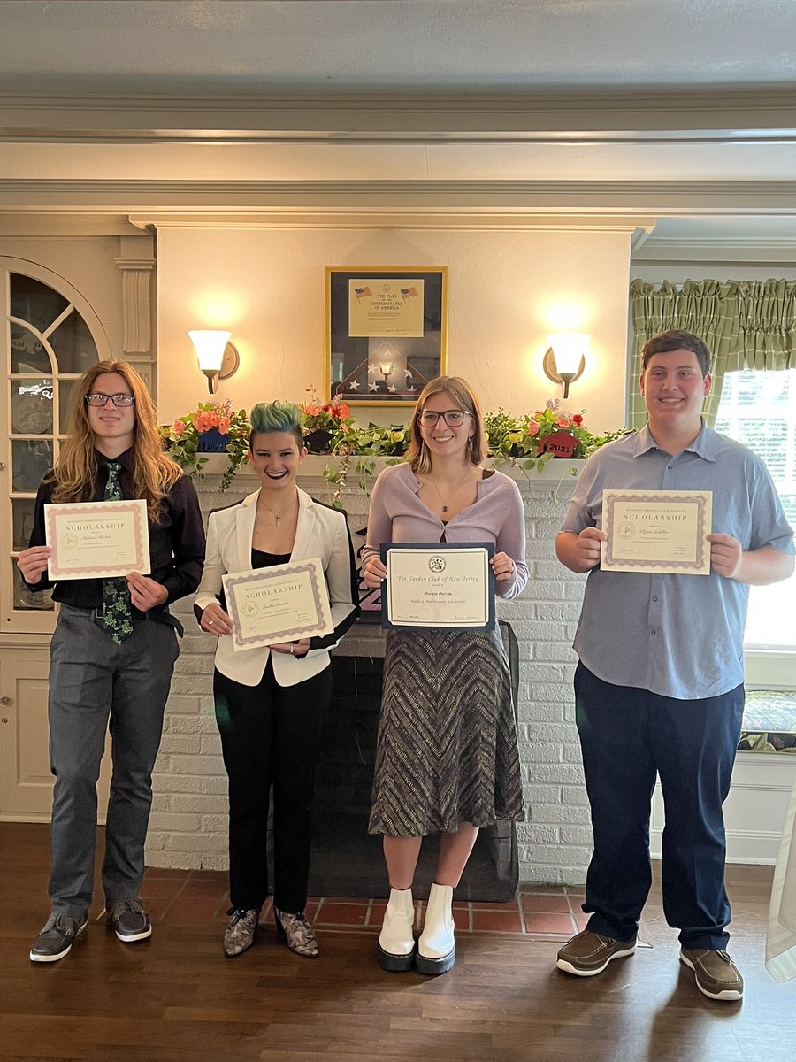 Rentoncache's tweet image. Bayberry Garden Club Scholarship winners