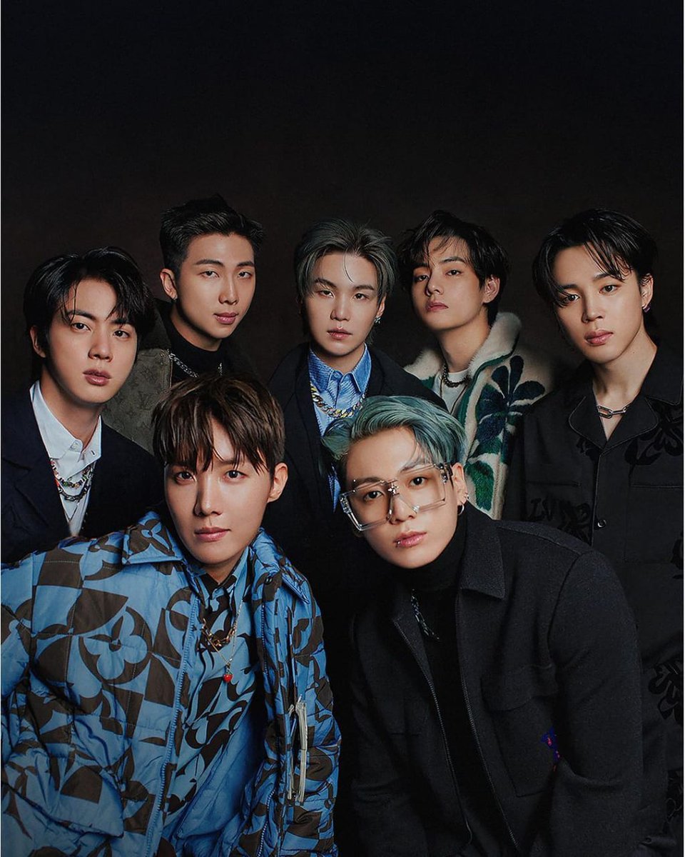 JudithRalte2's tweet photo. #weallwaitforyou 
@BTS_twt 
We are together bulletproof https://t.co/BEU4absd2v