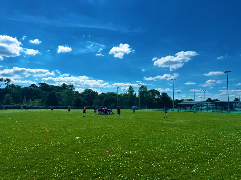 A fantastic afternoon of Rugby at Glantaf for Year 8&amp;9 Girls 🙌🏼 

Perfect afternoon for some matches 👏🏼☀️