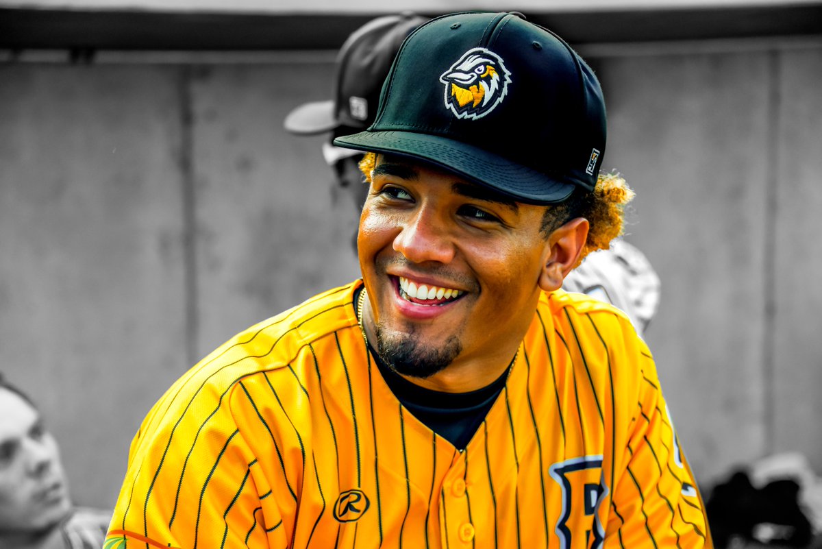 bismarcklarks's tweet photo. yellow makes us smile 💛 https://t.co/cFmQRbaMpm