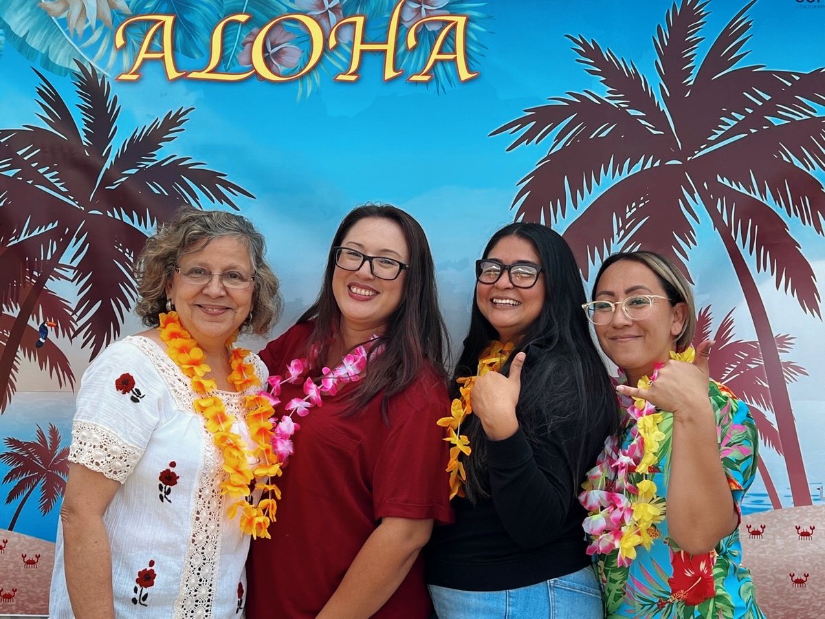 SLithographics's tweet photo. Last week our team members enjoyed a luau, complete with a hula hooping contest, prizes, and a Hawaiian buffet! Thank you to all who participated, we look forward to many more events to come! #suplitho #luau #companyculture https://t.co/35DmmnOFWZ