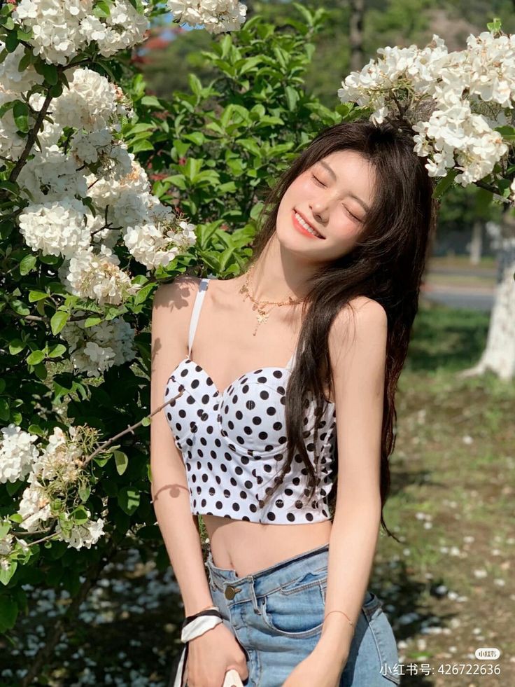 eyeos_official's tweet photo. 꽃마을 어디까지..데뷔 아이돌 걸그룹이 된 이후로.. 💞💖늘 꽃이 만발한 하늘..보물을 사랑한다 블로밍 하하하 💎🌸
#EYEOS #리우민야 #LIUMINYA https://t.co/Me3zx9qAi3