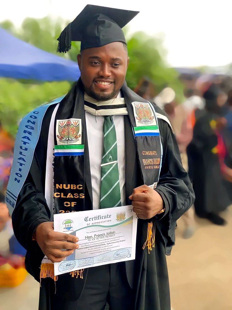 thesalonelinkup's tweet photo. #SaloneGrad A huge congrats to Francis A. Jalloh for graduating from @UniversityNjala with a BA in Literature/Linguistics 👏🏾🎉🎓 https://t.co/a29WIHw5tw