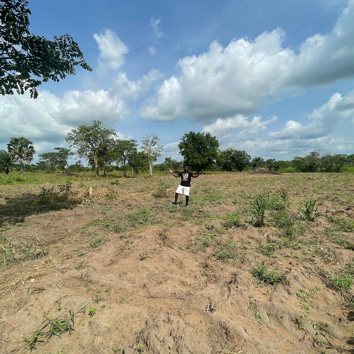wode_maya's tweet photo. Omg!Can you believe it???A grateful family just gifted me 5 acres of land just to appreciate the work that I do!
I am truly blessed &amp; grateful🙏🏿 https://t.co/OrEDdFc2AZ