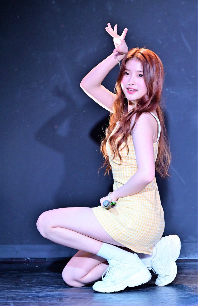 MINSEOFOLDER's tweet photo. #민서 #MINSEO #SATURDAY #세러데이 @saturday718 https://t.co/2AsZWXq0mN