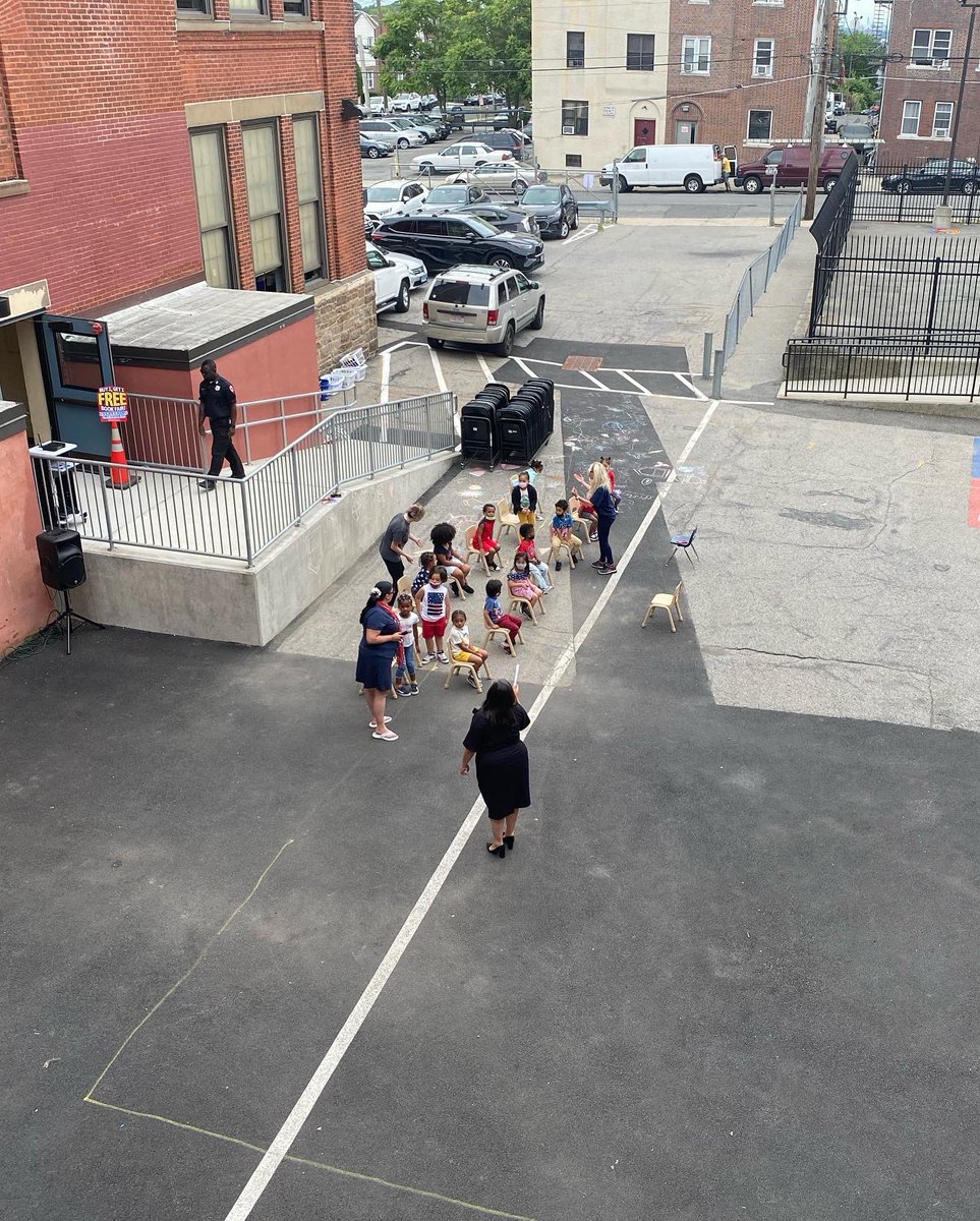 school9pride's tweet photo. Our Pre-K students practicing for their big moving up ceremony!ππ#Graduation #movingupceremony #Yonkerspublicschools #School9
@YonkersSchools
@quezada1229 @RcollinsJudon
@MayorMikeSpano https://t.co/Ym8QU0cx4d