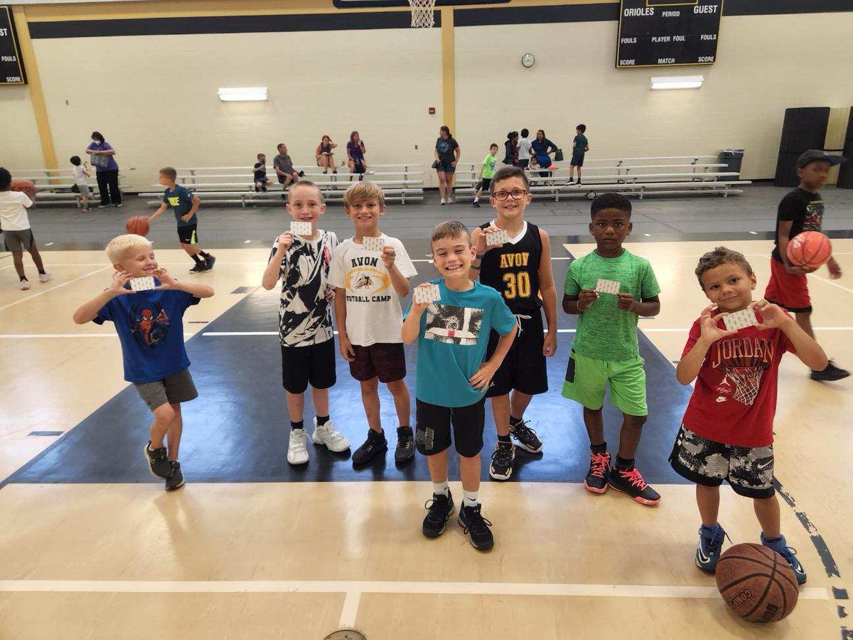 CoachDSchauss's tweet photo. Today we worked a lot on our defensive slides, closeouts, and using shot fakes to create an advantage.
We also had our first ChicFilA gift card winners in knockout!
#OneAvon https://t.co/froOKL29U8