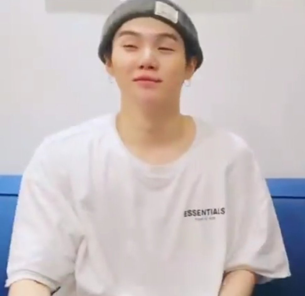 noire_studio's tweet photo. @new_moon_suga ? 너 안잤냐? https://t.co/BhK7PZNY3T