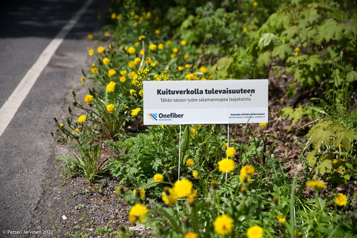 petterij's tweet photo. Myös Vantaalla kaupitellaan #valokuitu yhteyksiä. #Onefiber #Kuituverkko https://t.co/iaysI2dTVW