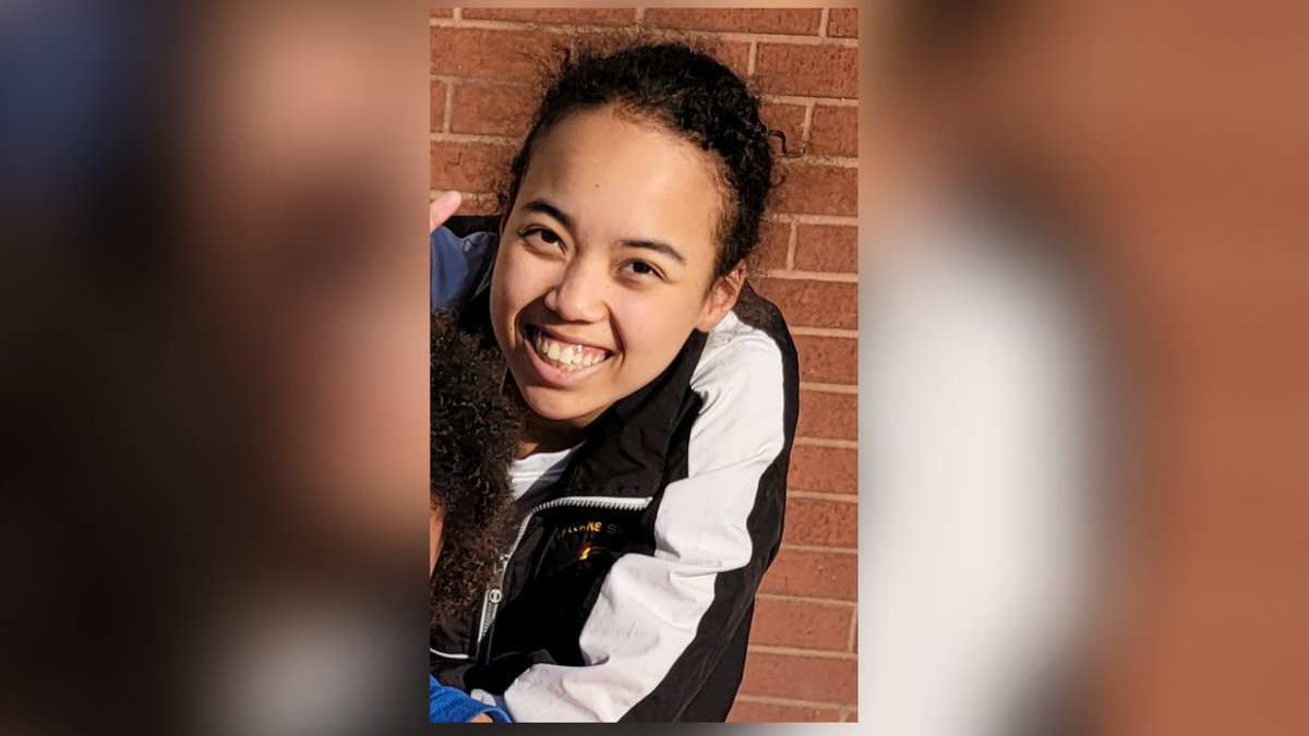 WAFB's tweet photo. PLEASE SHARE: BRPD searching for a missing teen girl last seen at the Goodwood Library. https://t.co/uMkjfpoghC https://t.co/yWXsLw8GBO