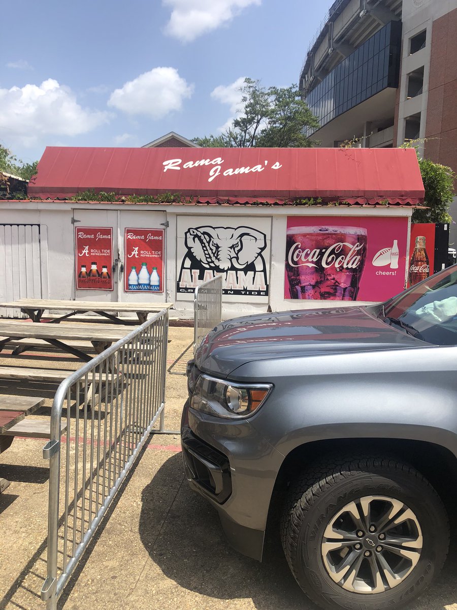 Thompson7Jeremy's tweet photo. Hit some more spots on campus today! @ramajamasAL was fun and good food! We got our Bama stuff, now on to the next adventure! https://t.co/ugvpYjvzWK