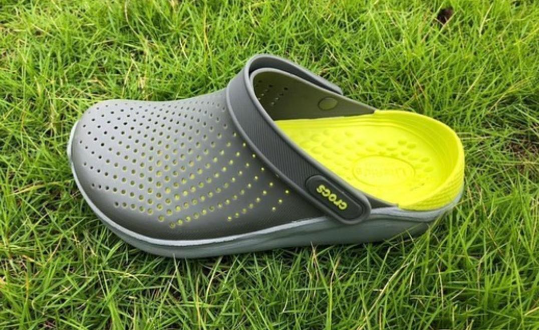 shopwithtet1's tweet photo. C R O C S AVAILABLE
PRICE: N13,500
Nationwide deliveries
Minna📌
Please retweet 

#BURNABOY𓃵 #Burnaboy #olosho #HappeningNow #ckay #Jumia10years #YetToCome #iPhone #Papaya https://t.co/iLleUCpfJG
