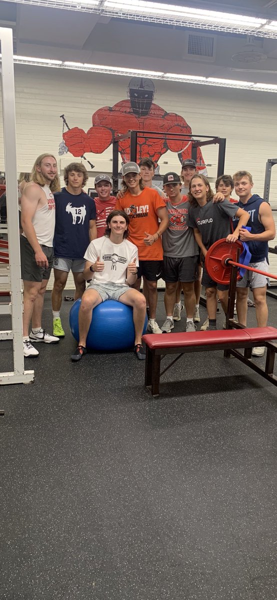 AjHoenstine's tweet photo. Pre practice lift. Whatever it takes; one more shot! Finish It!
#coveboys #WAFTLR https://t.co/c5cHQba1rz