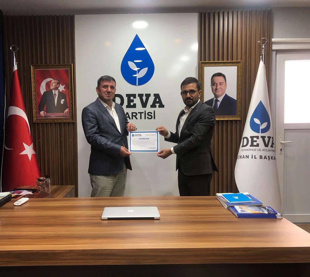 baz_sirin's tweet photo. Kozluk İlçemizin Bekirhan DEVA Partisi Belde Başkanlığına Sayın Mehmet KASAL atanmıştır.

Belde Başkanımız Sayın KASAL'a çıktığı bu gönül yolunda başarılar diler, Bekirhan beldemize Kozluk'umuza ve Batman'ımıza hayırlı uğurlu olmasını diliyoruz. https://t.co/PUarD8cHCw
