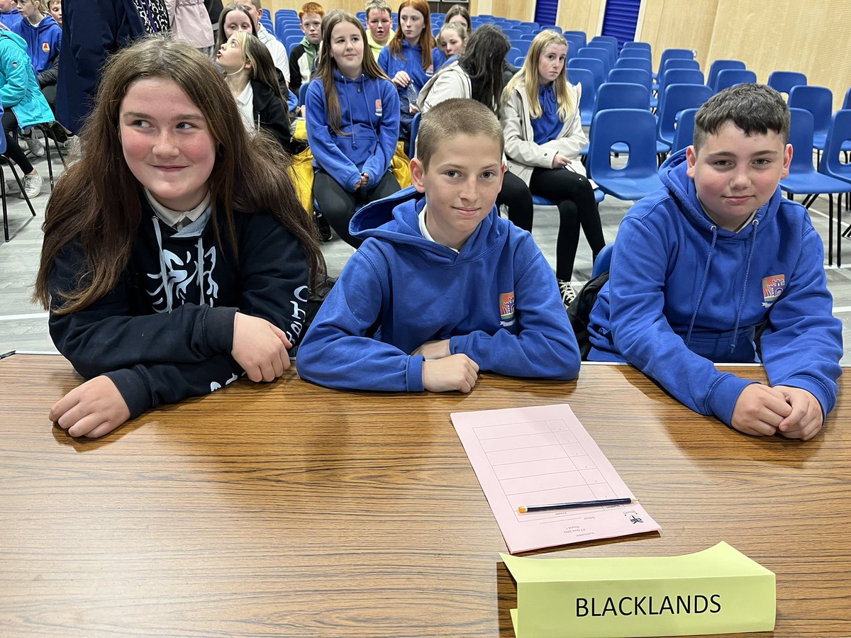 BlacklandsPS's tweet photo. Primary 7 enjoyed a warm welcome @Kilwinning_Acad to participate in the locality quiz. Another well organised transition event, thank you for having us! #locality #transition https://t.co/yNitvZVZ8W
