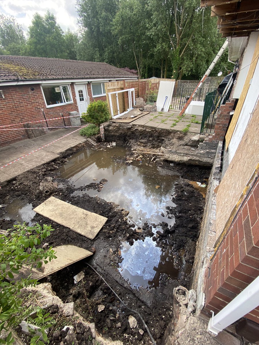 firstmaintenan1's tweet photo. Half of the bungalow down and footings exposed at our project in Oldham. Ready for piling ⏩ https://t.co/c4PSyjpqGu