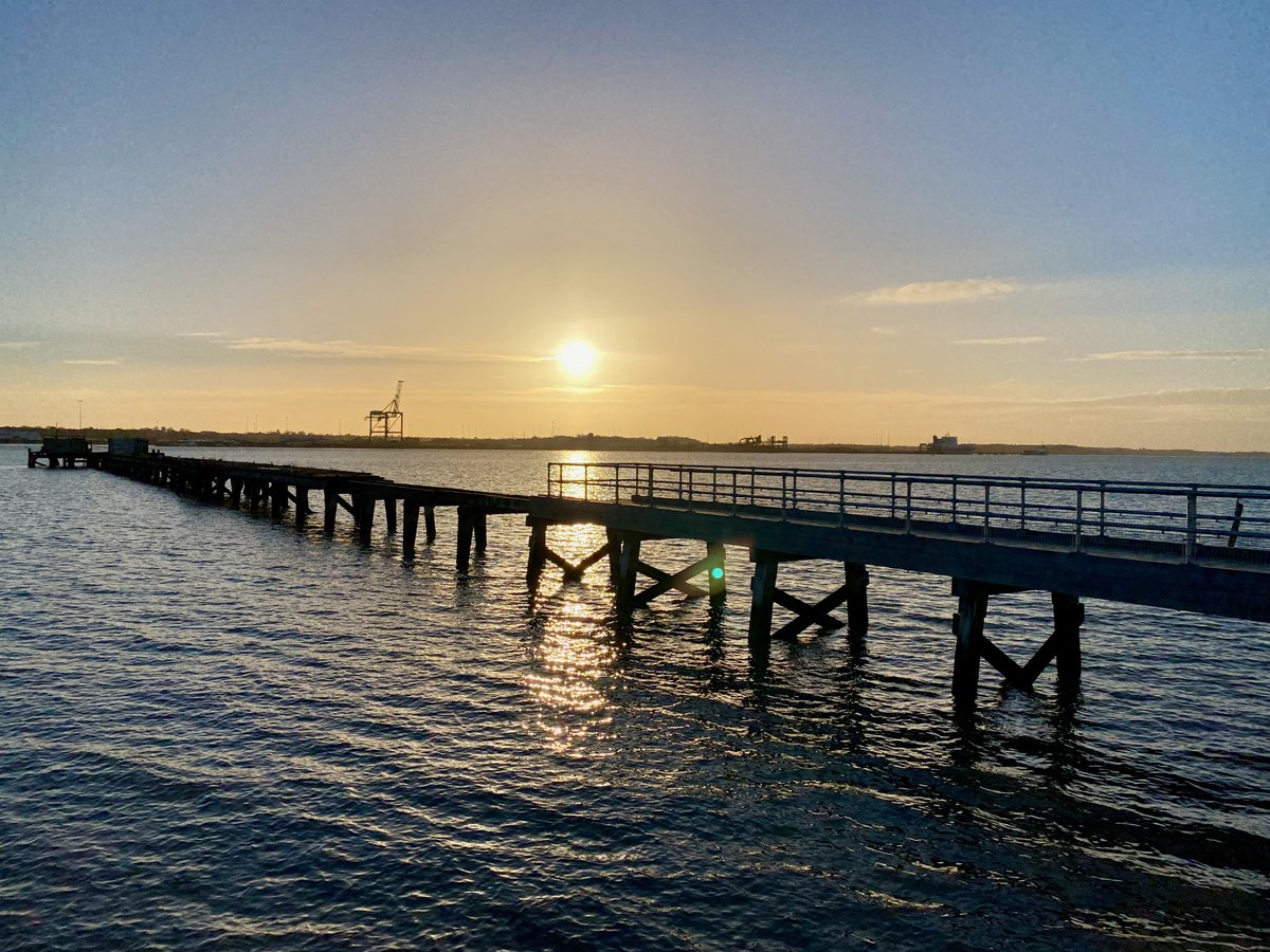 SuffolkF2022's tweet photo. Coming up next weekend! 🚤 ⛵️ 🌊
18th and 19th June:  Festival of the Sea 
https://t.co/qE20dBhhjU
This is the chance for everyone to celebrate the sea and rivers, our ports, and our beaches, as part of the Platinum Jubilee and the Festival of Suffolk. https://t.co/fzaTt1QGA7