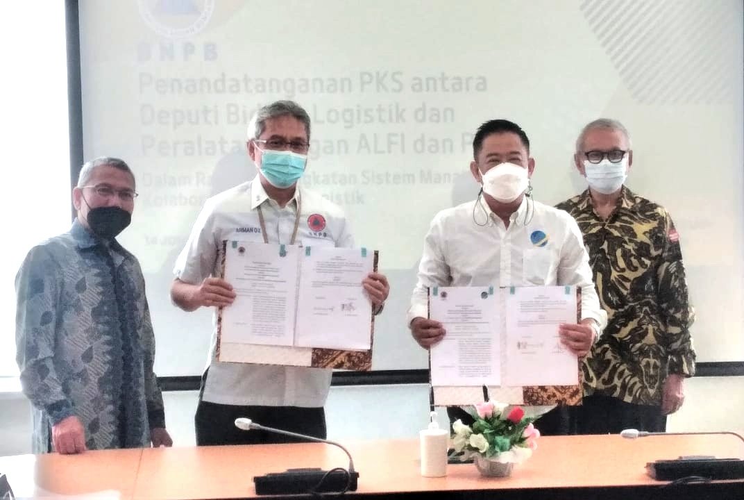 AlfiDpp's tweet photo. Perjanjian Kerja Sama antara Deputi Bidang Logistik &amp; Peralatan BNPB dengan DPP ALFI. https://t.co/1AHechJEgl