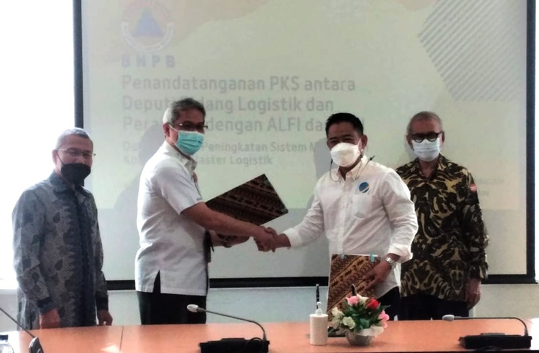 AlfiDpp's tweet photo. Perjanjian Kerja Sama antara Deputi Bidang Logistik &amp; Peralatan BNPB dengan DPP ALFI. https://t.co/1AHechJEgl
