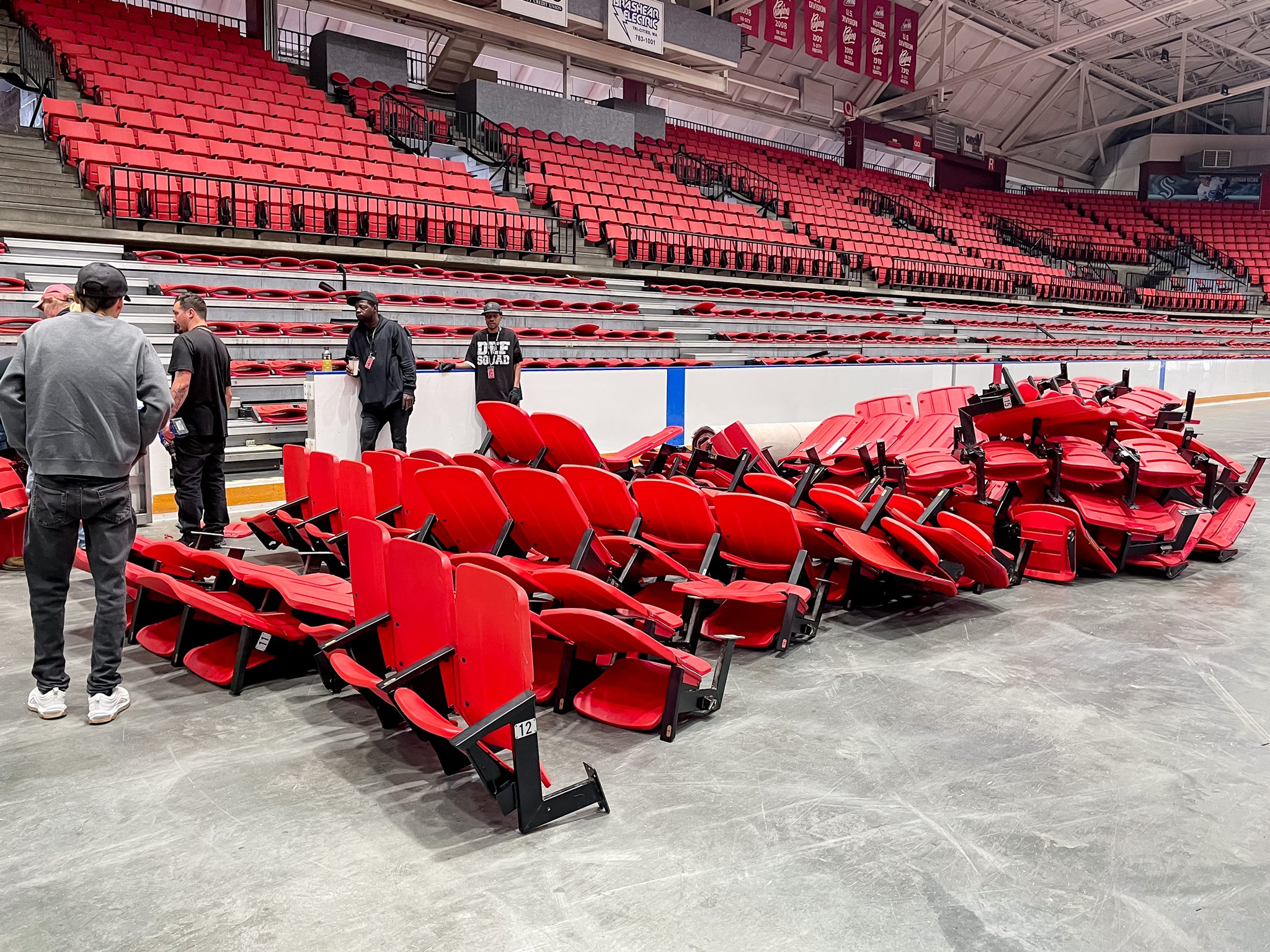tri-city-americans-on-twitter-apatnotforever-yes-they-re-the-og-seats-twitter