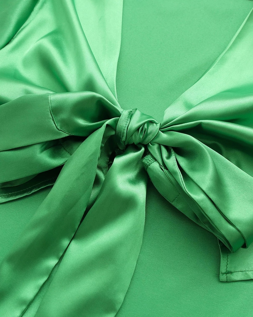 feocollection's tweet photo. Shop our Green Satin Fluffy Cuff Tie Front Crop Top for when you’re feeling extra 💅🏽 Only 2 left in our sale, grab one whilst you can 💚 https://t.co/pbalYsZax4 https://t.co/KldRzBDvm9