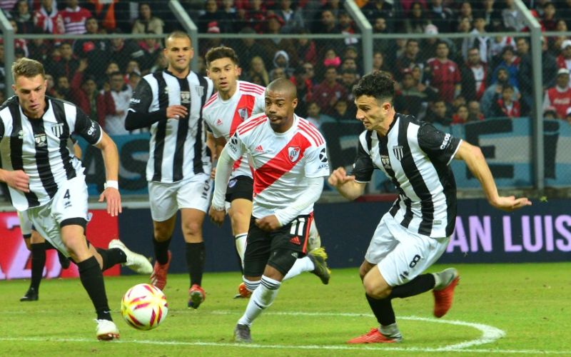#Fútbol River Plate y Barracas Central en La Pedrera por #CopaArgentina 
Miércoles 13 de Julio