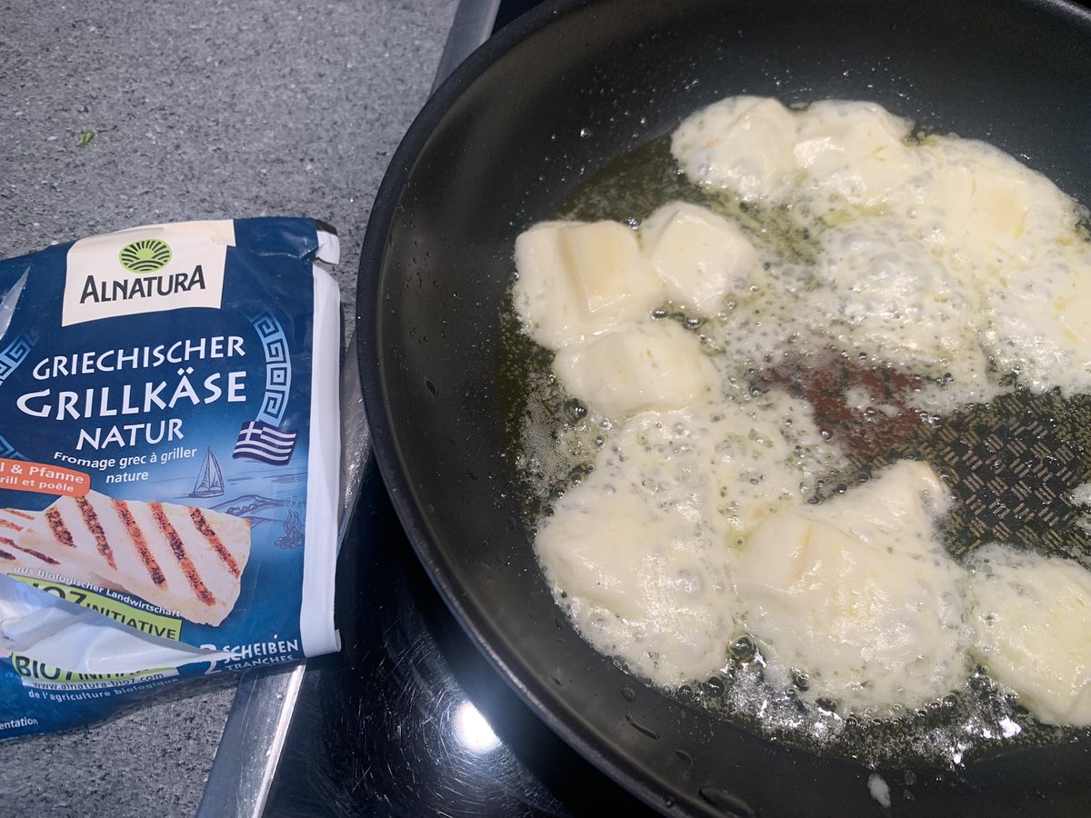 asglab's tweet photo. Hey @Alnatura, wie genau muss ich euren #grillkäse zubereiten, damit so was nicht passiert? 🤪 https://t.co/e3UlkZcv0B