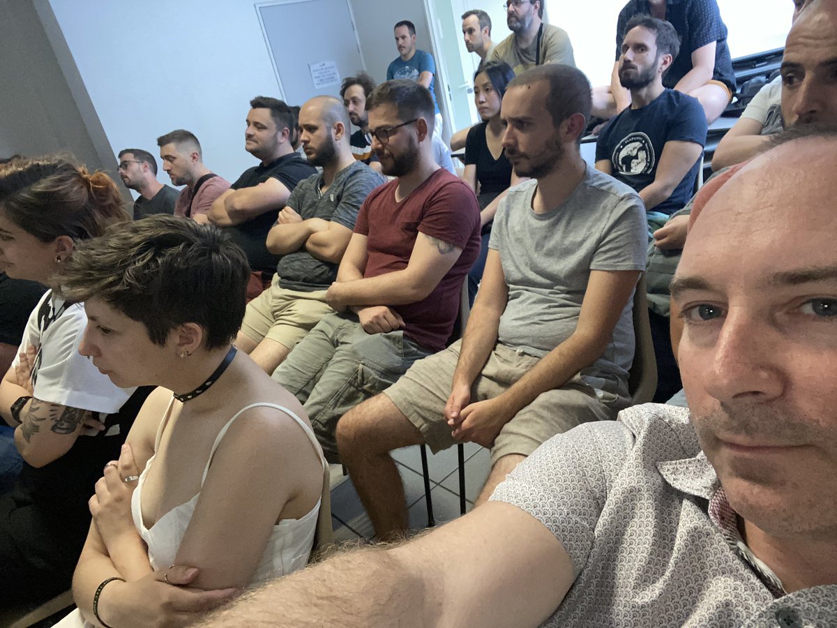 paulp_si's tweet photo. Il y a foule au @clermontech #APIHour50 ce soir ;) https://t.co/MIZBParEC4