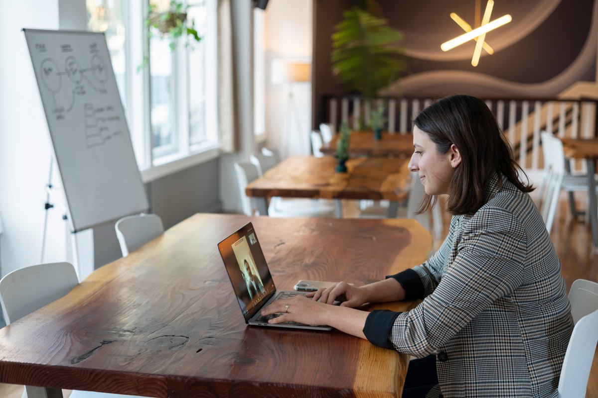 vConfOnline's tweet photo. #SMB #eventprofs are looking for ways to engage their attendees after their great #virtualevent. Here are some great ways for #smallbusiness event organizers to keep top of mind year-round: https://t.co/VmJWWpnOyX https://t.co/0YpJsNikj1