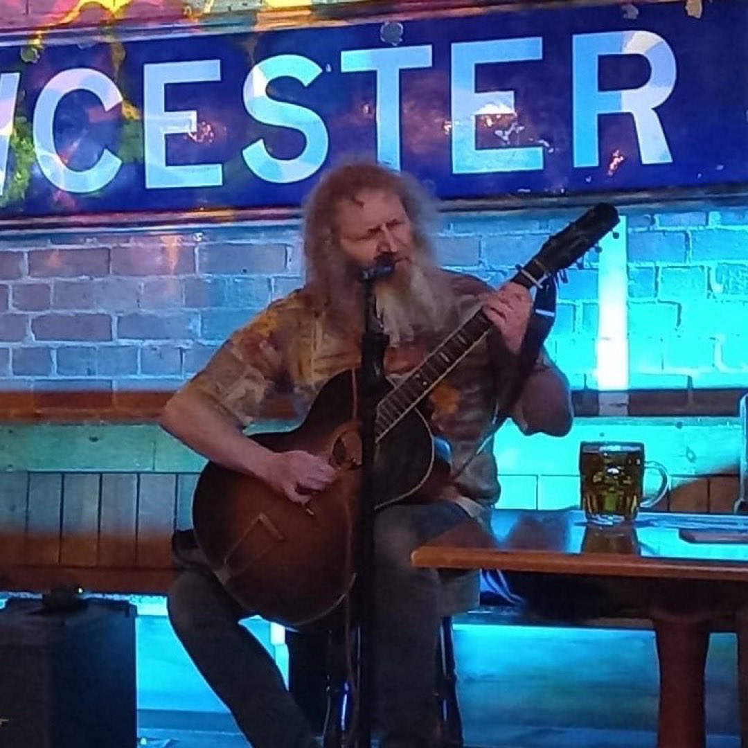 .<a href="/TowcesterMill/">Towcester Mill Brewery</a> Brewery favourite, Craig Live will be singing and playing guitar to his from the 60s, 70s, 80s &amp; 90s from 6pm on Friday 17th June, so grab a pint and and join in!

#towcestermuscfestival