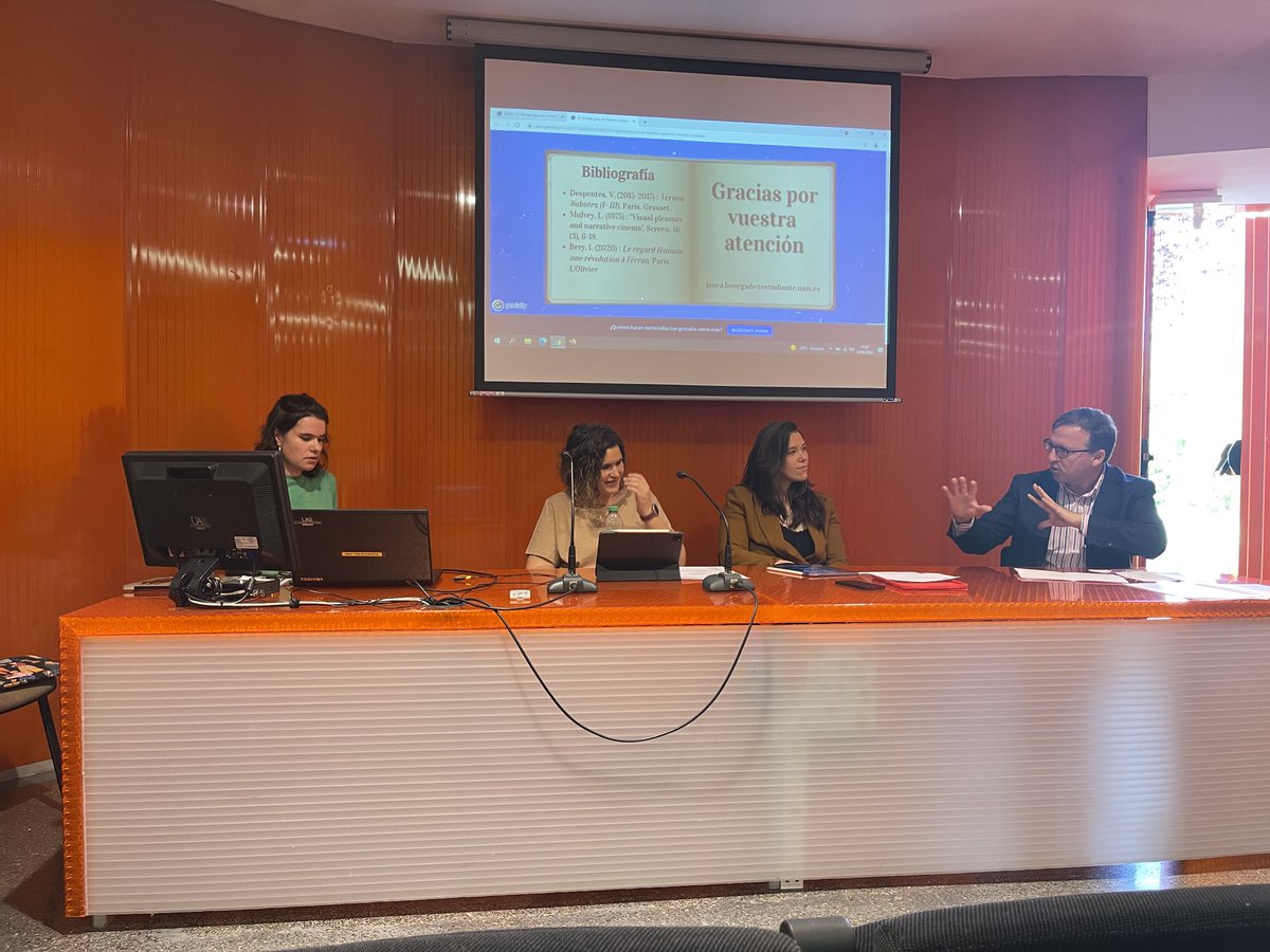 JuanCarCastil's tweet photo. Hoy han comenzado las “VI Jornadas Interdisciplinares en Estudios Artísticos, Literarios y de la Cultura” de la UAM donde he moderado una clarificadora mesa con el tema de "literatura y género". Enhorabuena a las tres ponentes, grandes exposiciones. https://t.co/qcJ8f3rUj1